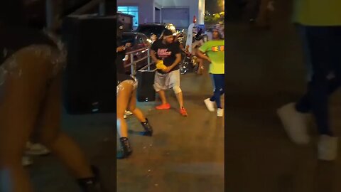 😂😂😂😂 Did she take off her wig and swing it 😂😂😂😂 #vlog #video #viral #dance