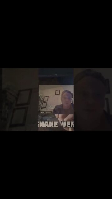 Preparing to get bit by a deadly snake 🤯 #discovery #natgeowild #joerogan @timfriede578 @joerogan