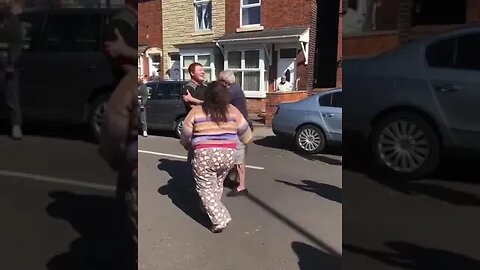 What the universal credit is going on here 🤷🤣