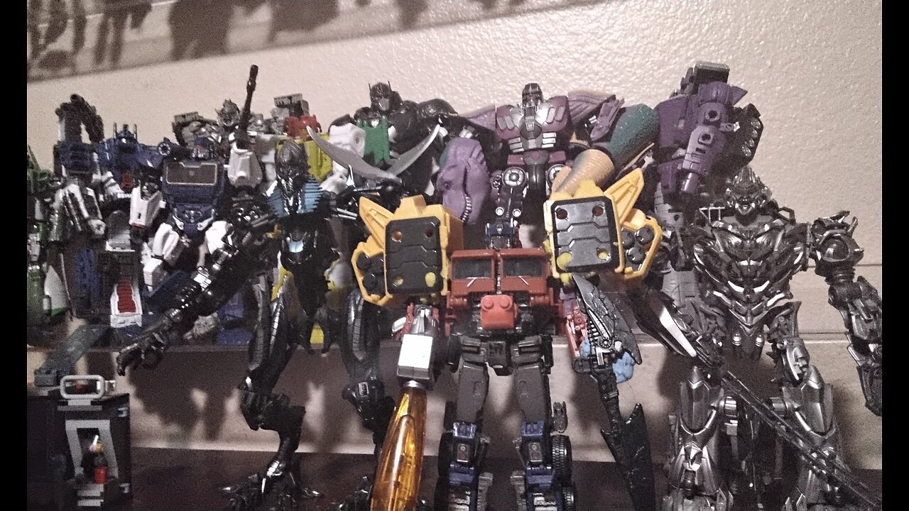 Optimus Prime jet power versus Megatron and the Fallen stop motion