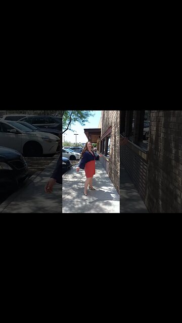 Here's Jessica wearing Vogue 1536!