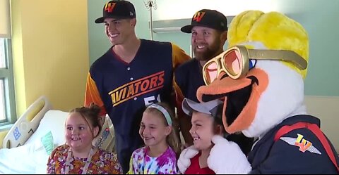 Aviators visit Summerlin Hospital