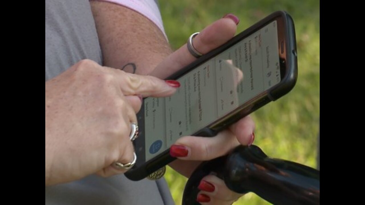 CLE neighborhood groups use phone apps, text chains to fight crime