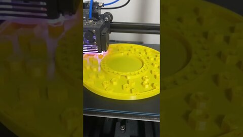 Imprimi na impressora 3D um Alimentador Externo para Abelhas