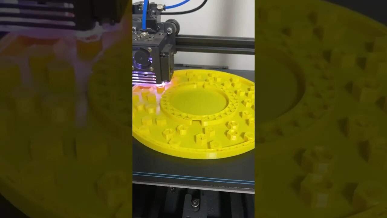 Imprimi na impressora 3D um Alimentador Externo para Abelhas