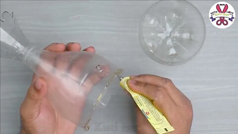 Plastic bottle flower vase making