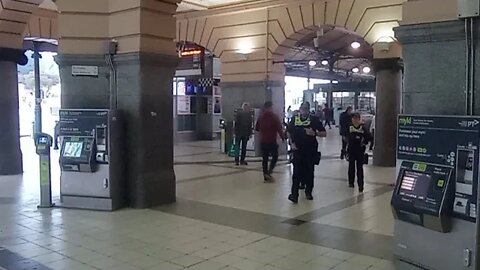 Live Flinders Street Station. P.I.N.A.C