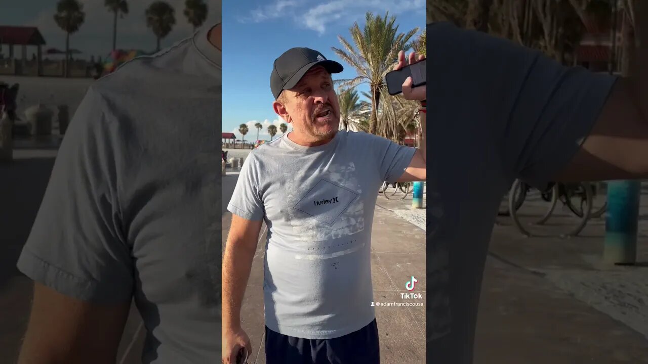 My man has some unkind words for Joe Biden, our disgrace of a president πΊπ¦