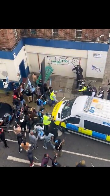 Protesters Attack Cops In London