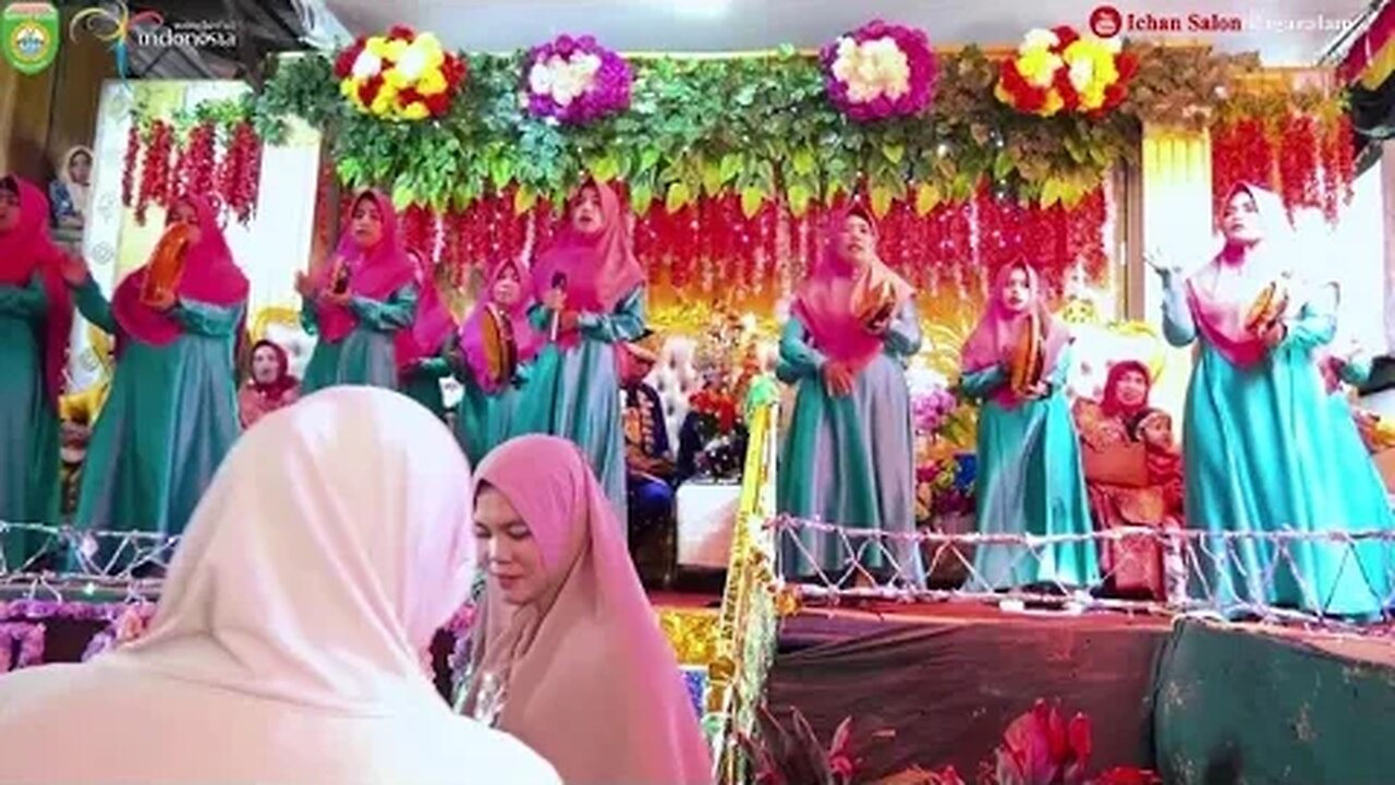 PENAMPILAN MARAWIS DAN PENGANTIN MENYANYI DI ACARA RESEPSI PERNIKAHAN RIO & EKA DI DESA PAGARDIN