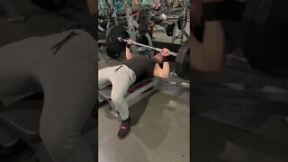 Bench press 225lbs/102kg x15 touch & go PR!!!