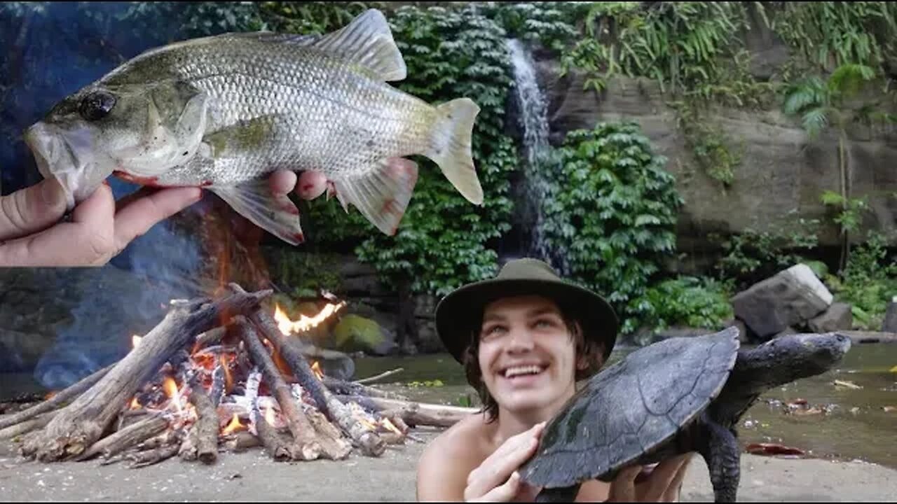 SURVIVAL FISHING Catch & PRIMITIVE Cook Uninhabited Rainforest AUSTRALIA!