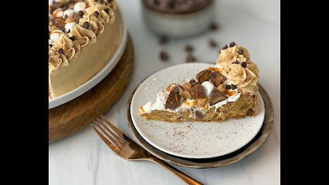 Cooking w/ Caramel Eps. 19 - Peanut Butter Chocolate Chip Cookie Cake