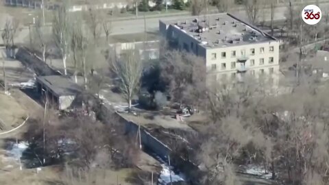 **WARNING** Ukrainian military vehicles hit by Russian airstrikes in Mariupol