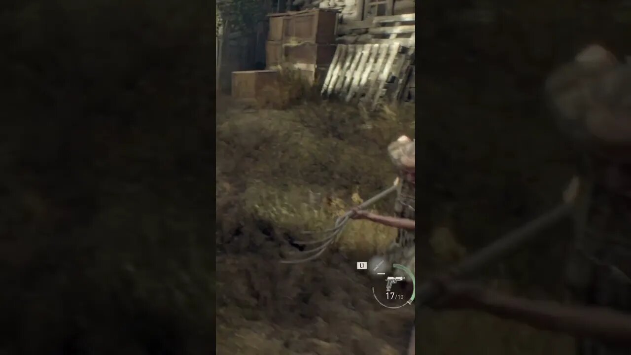 Grandma be crazy in this game #residentevil #residentevil4 #residentevil4remake #shorts