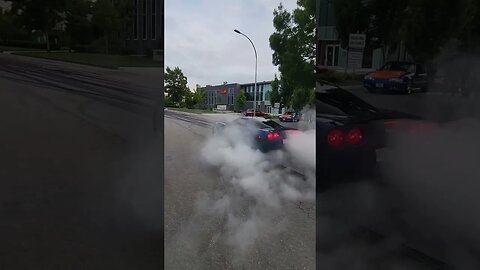 Z06 Corvette does massive burnout on the street !