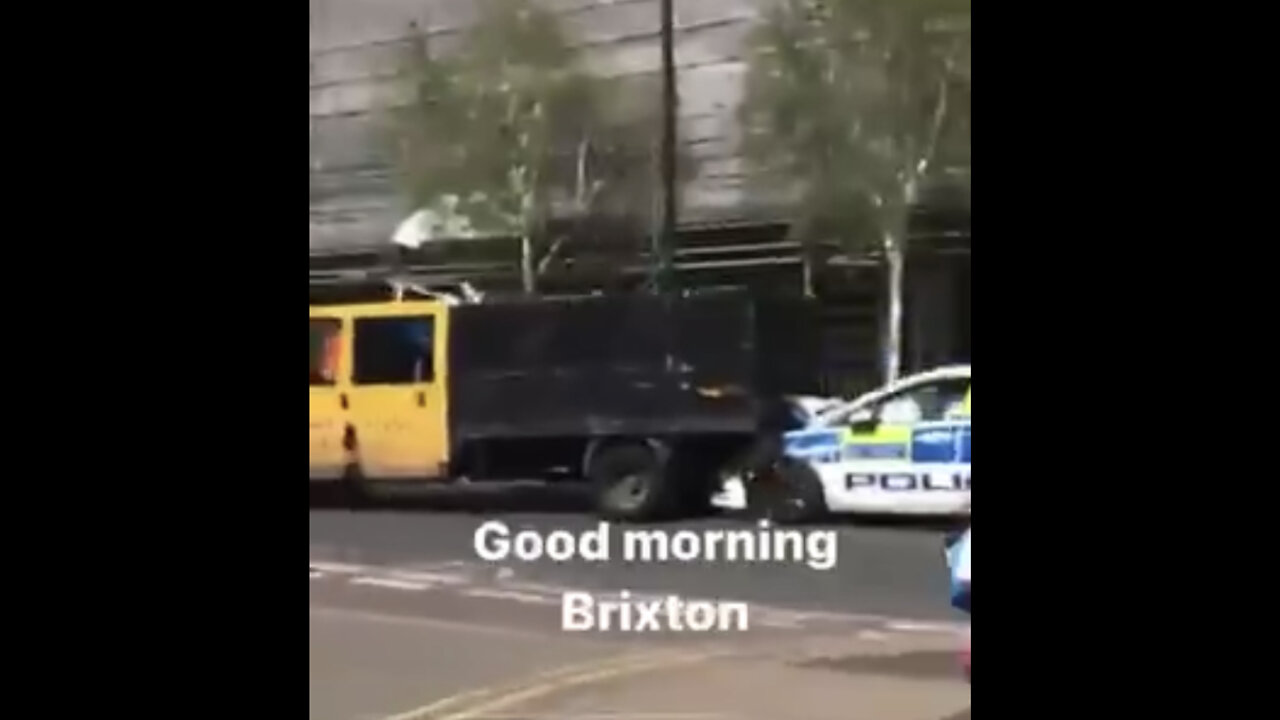 London - Everything that goes around comes around🫣😱