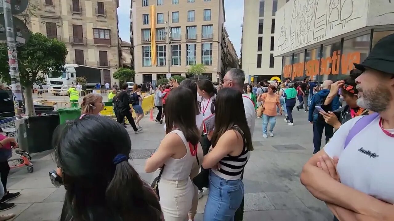 #Paseando ▫️ Tour en Barcelona 📌 Plaza De Catalunya 🌍 #Barcelona 🇪🇸 #España #Parte5