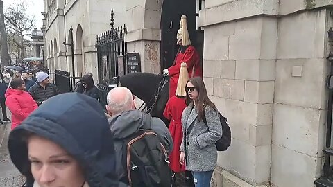 Female guard shouts make way at kid #horseguardsparade