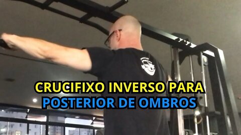 Como fazer o crucifixo inverso para ombros