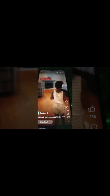 how the kids move 😒