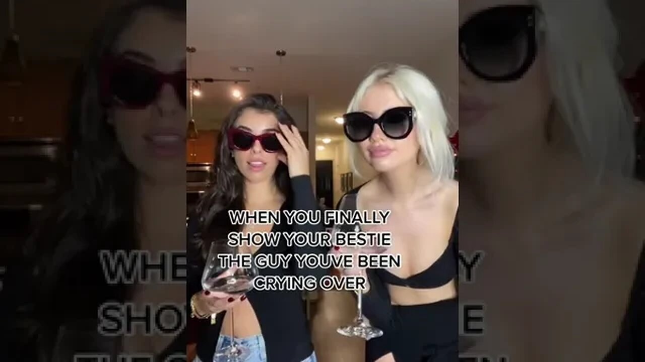 When You Finally Show Your Bestie Video By Annabellepeek #Shorts