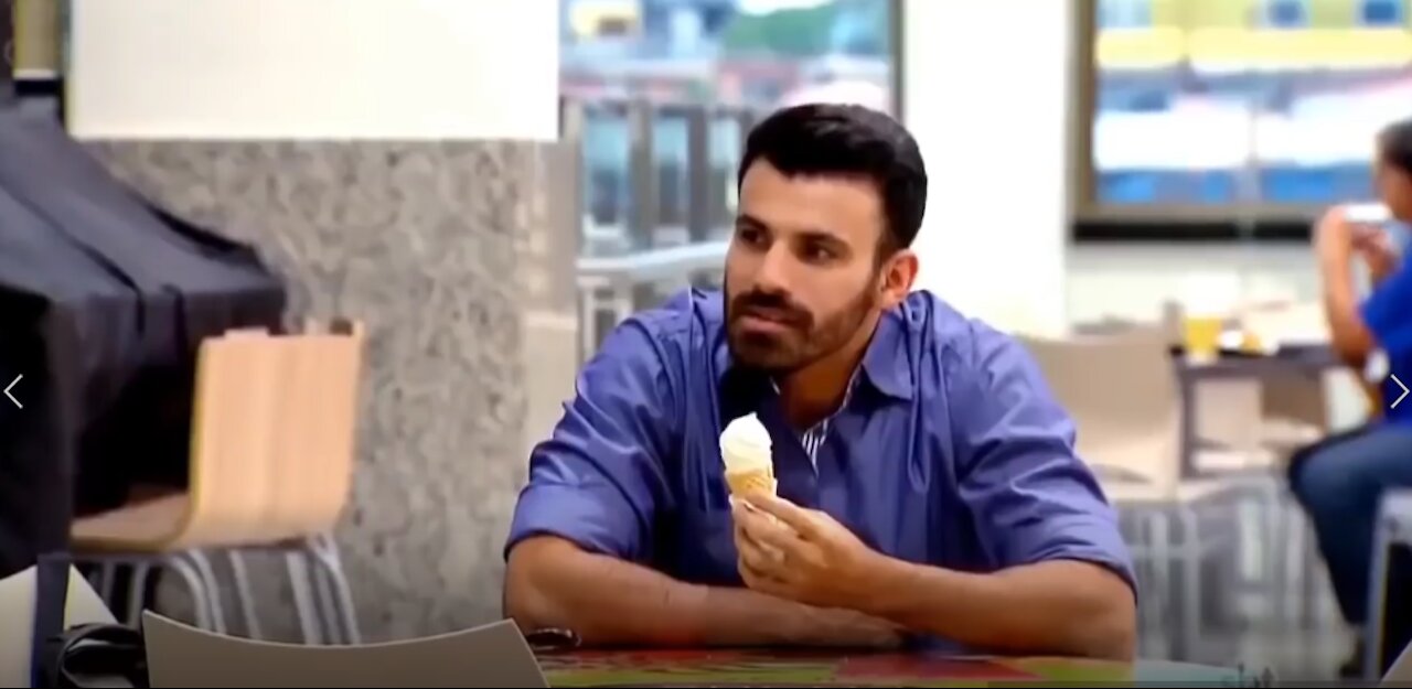 Blind man eating ice cream prank! - The Best