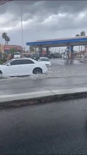 Flooding at Eastern and Warm Springs - MorerFilms