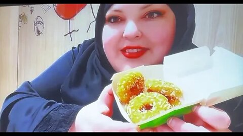 Foodie Beauty Goes To McDonalds OMG She Is Gonna Love This Oh & Salah Too