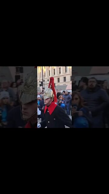Tourist scared of guard 😱 #horseguardsparade