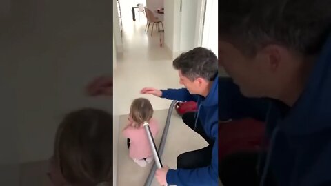 Robert Lewandowski’s genius hack for giving his daughter a ponytail using a VACUUM