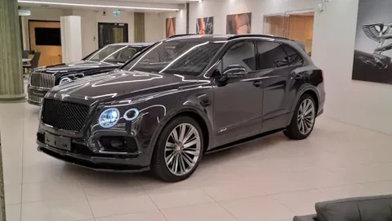 [8k] Titan Grey Bentley Bentayga Speed W12 in 8k overview in superresolution Bentley Stockholm