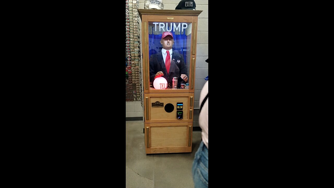 TRUMP ZOLTAR MACHINE... Hilarious!!