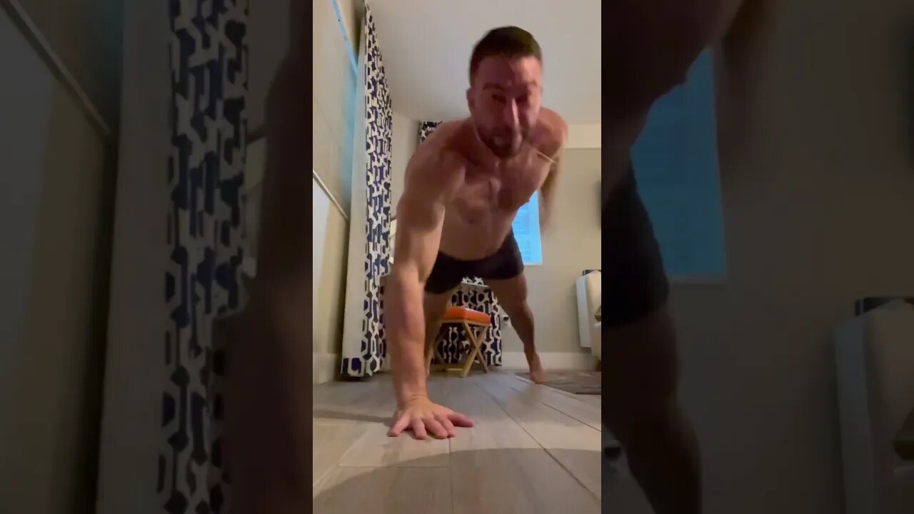 One arm push-ups