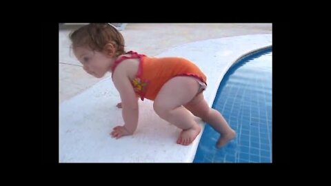 Funny Videos For Kids Funny BABY try to get the swimming POOL