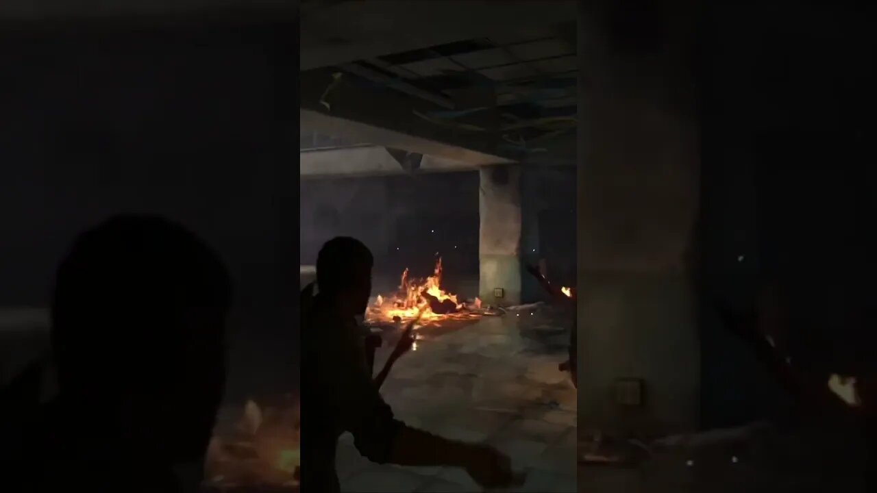 Fire 🔥 is the best weapon #playstation #hbomax #thelastofus #shorts