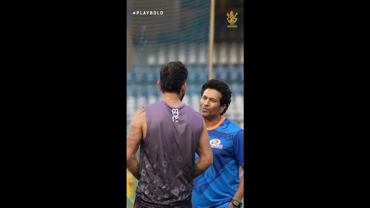 God Of Cricket Sachin Tendulkar and Virat Kohli having meet-up on pitch .