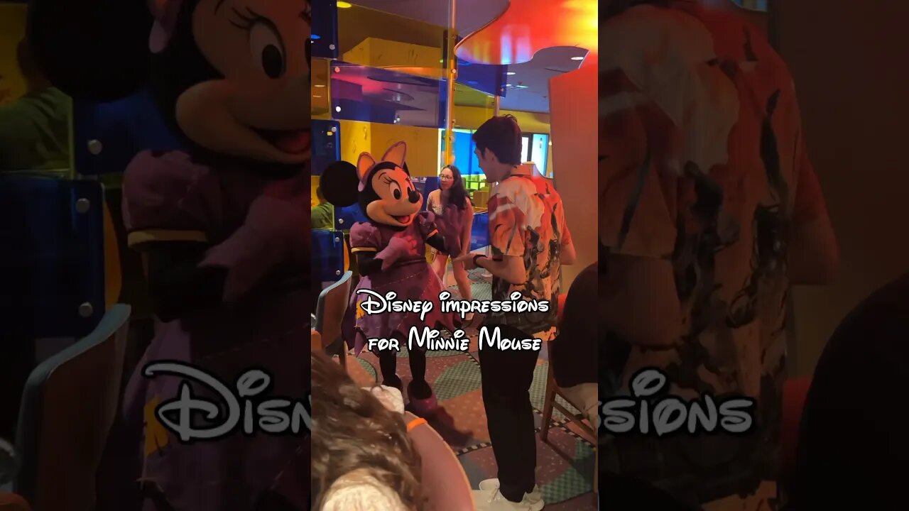 Minnie Mouse reacts to my impressions