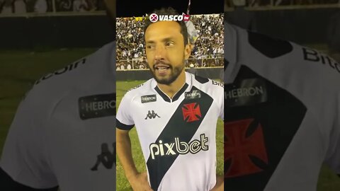 Nenê falando após o acesso do Vasco