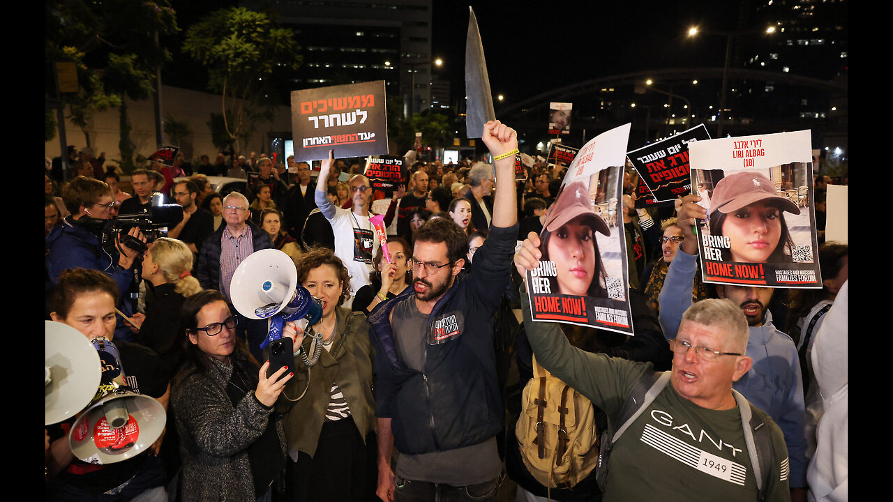 Hundreds protest in Tel Aviv after Israeli forces mistakenly kill three hostages