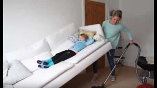 Kvinnan som är mamma, lärare och världens starkaste!