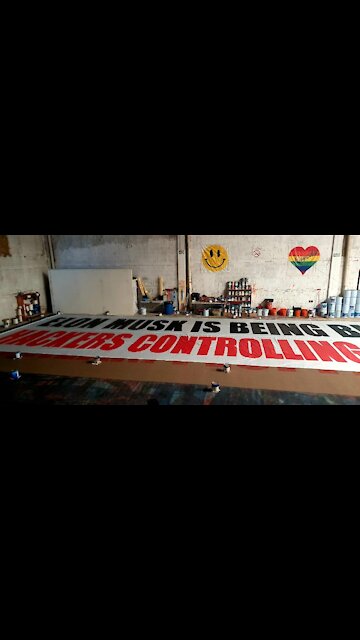 SAN FRANCISCO LOOK UP IN THE SKY AT THE BANNER PLANE SHOUTING THAT ELON MUSK HAS HACKERS ON HIS ACCT