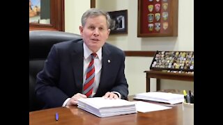 GOP Sen. Shows Dems to be Frauds by Reading Directly From Their Covid Bill