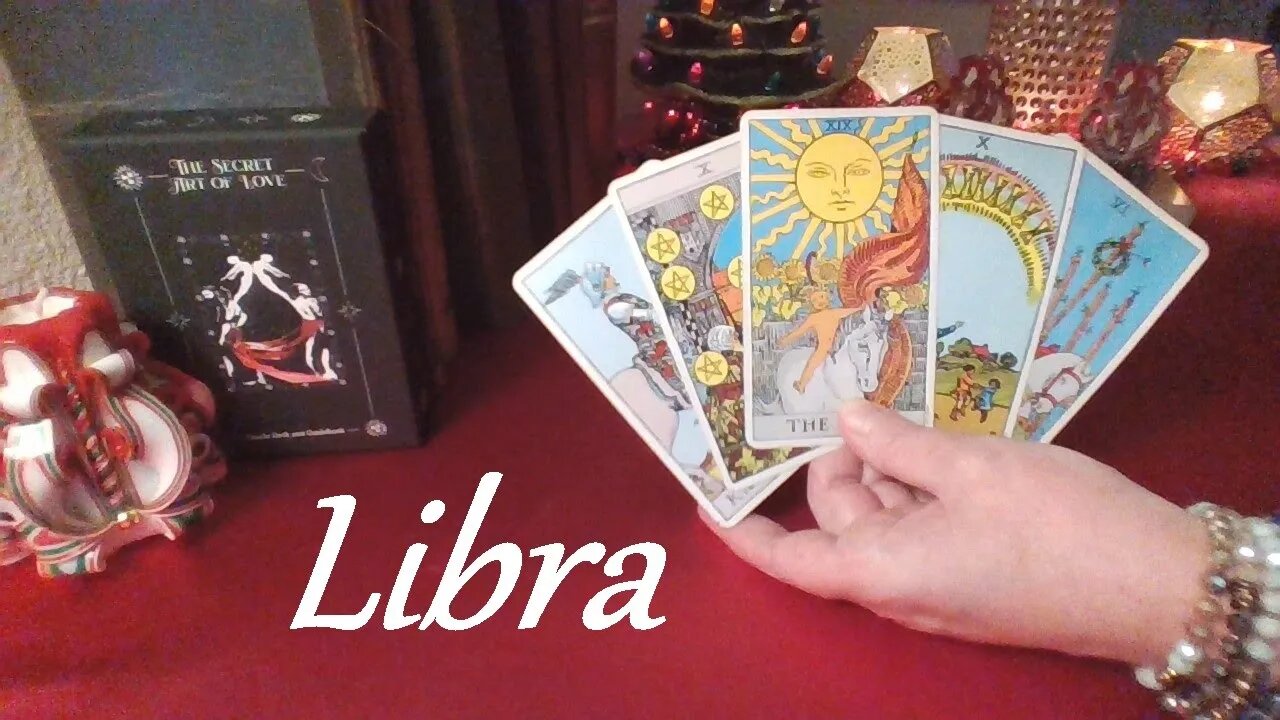 Libra ❤️ They Are INSTANTLY ATTRACTED To Your Energy Libra!! FUTURE LOVE December 2022 #tarot