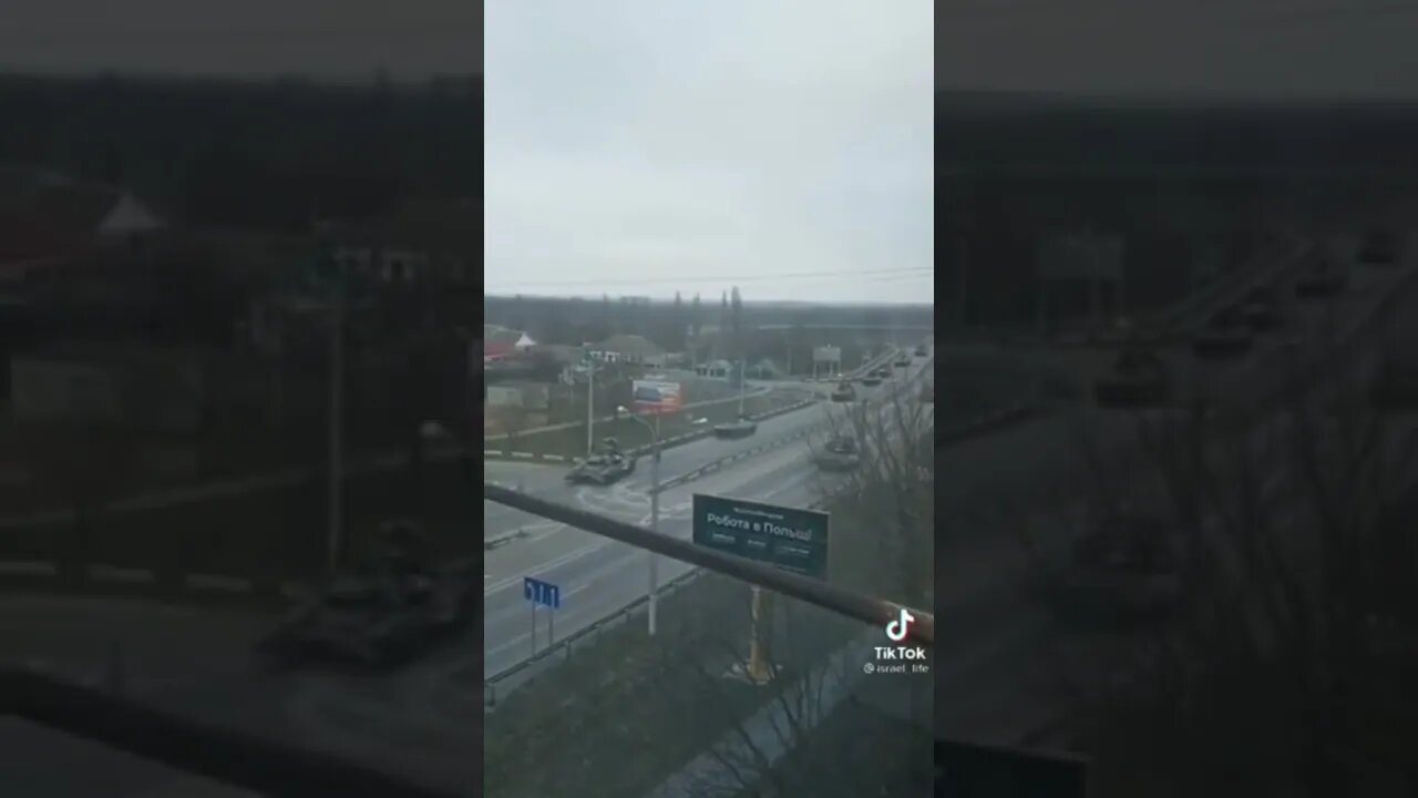 Russian Tanks do a U-Turn after spotting Zelensky waiting for them