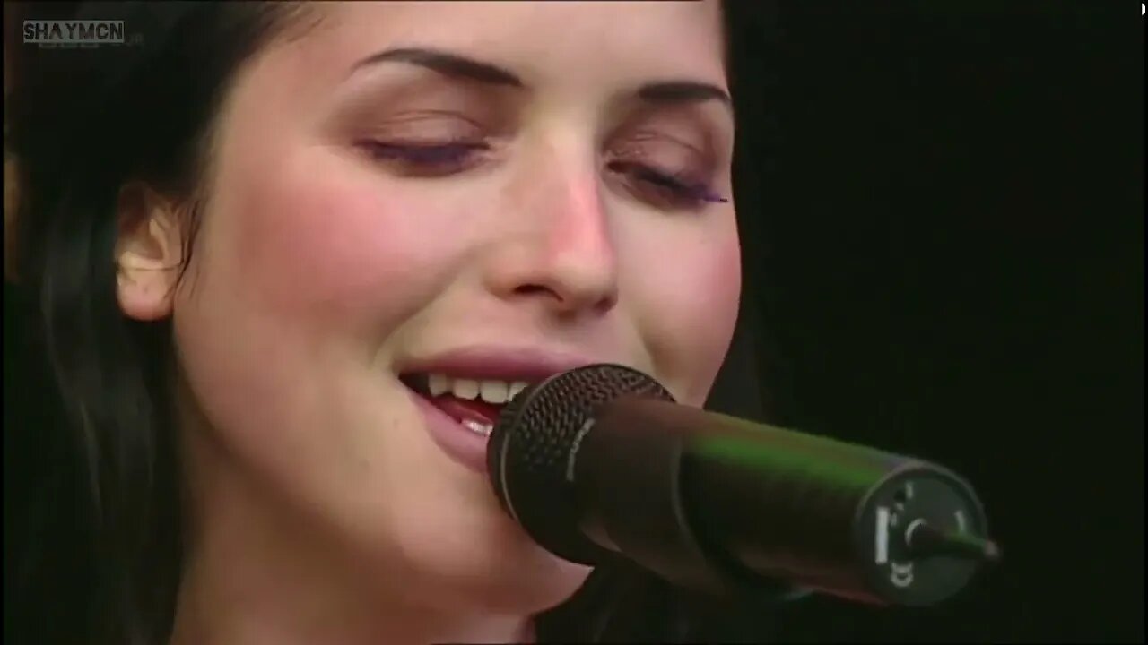 The Corrs : What can I do (HQ) Live Glastonbury