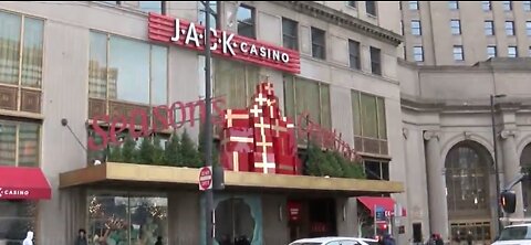 Tis' the season for tourists in Cleveland