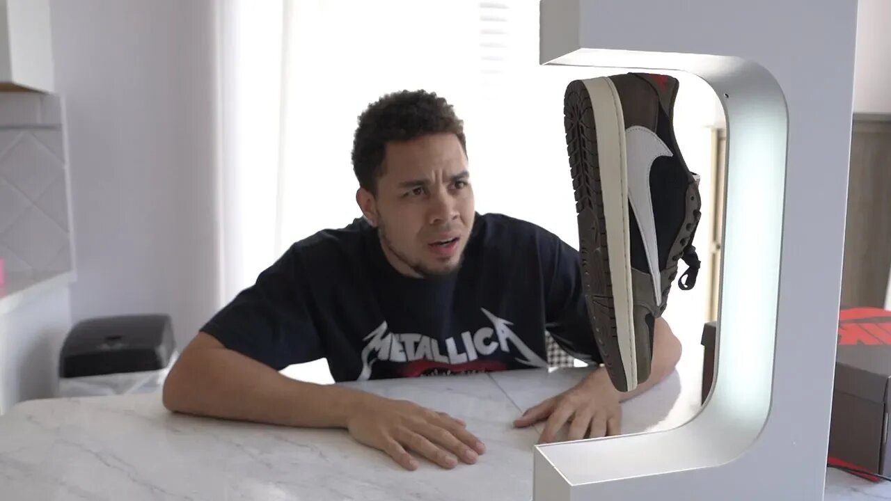 MIND BLOWING LEVITATING SNEAKER DISPLAY
