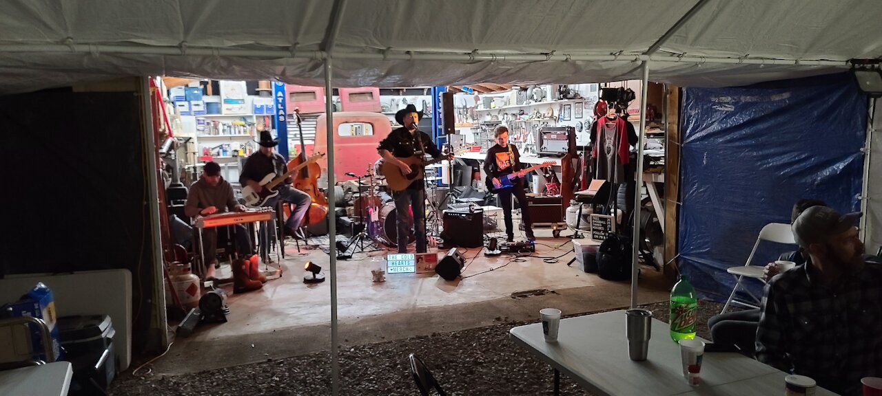 Thanksgiving private Concert in the garage