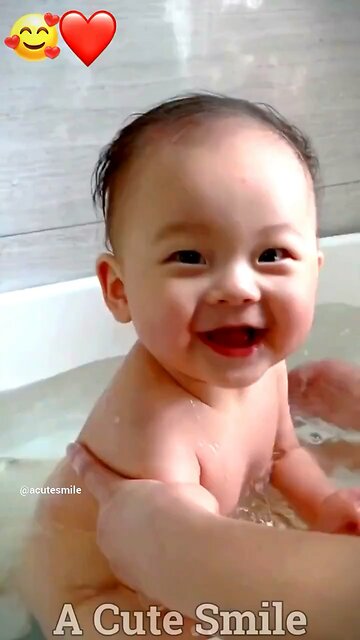 Cute baby laughing 😆
